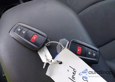 2024 Toyota Rav4 Xle z USA, uszkodzony, nr VIN 2T3W1RFVXRW316173